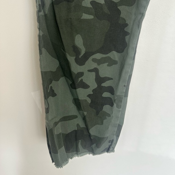 Supplies Women’s Size 14 Camo‎ Cargo Pants Raw Hem - Picture 6 of 8